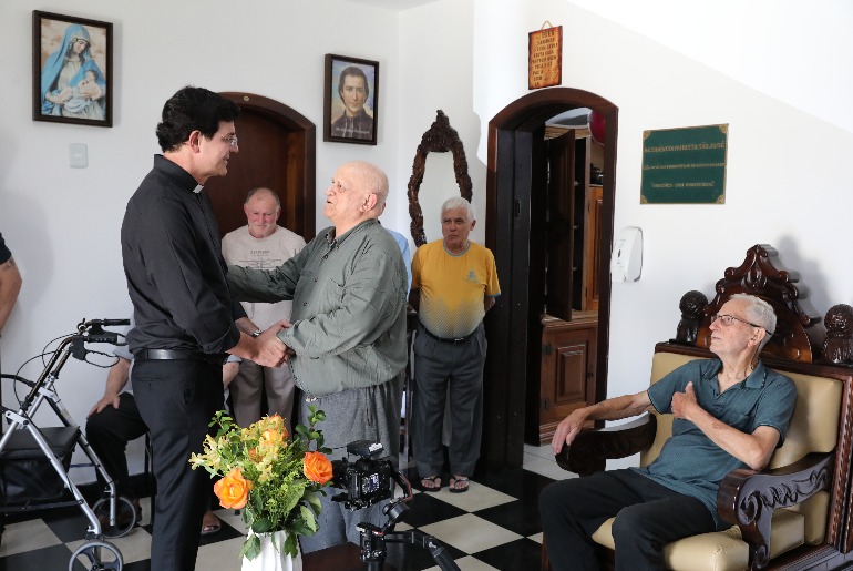 Dia Mundial dos Avós e Idosos: Padre Reginaldo Manzotti