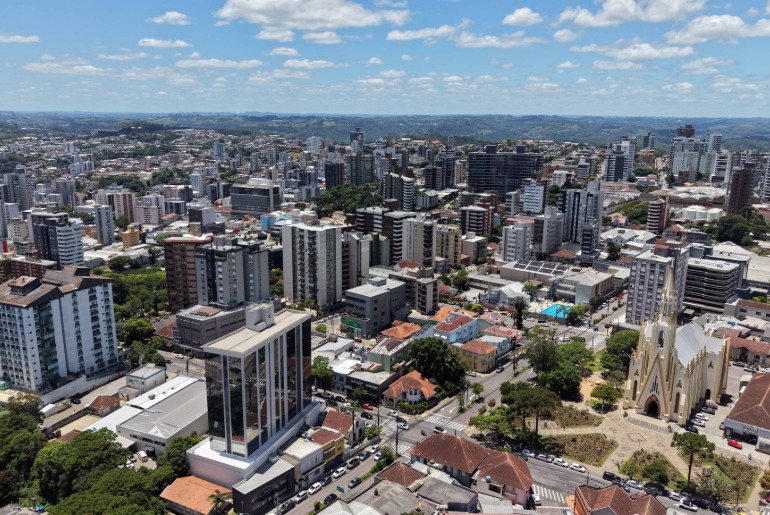 Bento fecha o primeiro semestre em ritmo lento na geração de empregos