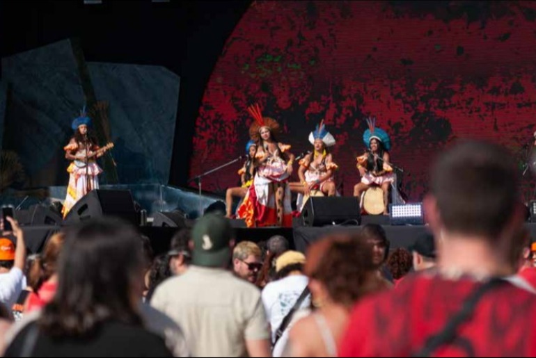 Suraras do Tapajós trazem carimbó e cultura indígena a Bento