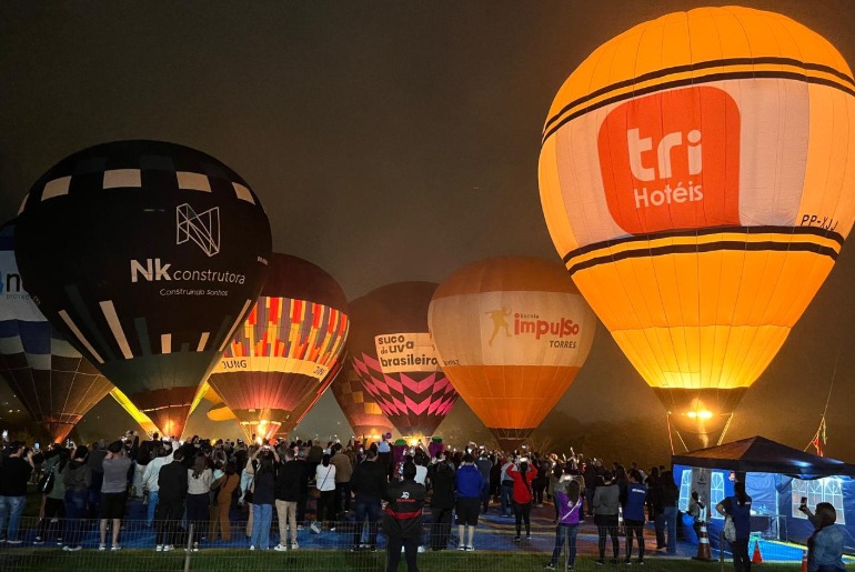 Bento Balonismo reúne mais de 50 mil pessoas