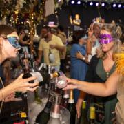 Baile de Máscaras Rider, Bever e Balar ocorre em janeiro de 2026 (3)